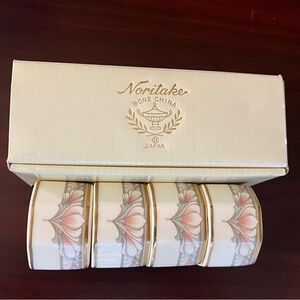 Noritake Barrymore 4 pc Napkin Ring Set Bone China 2" W x 1.25" H